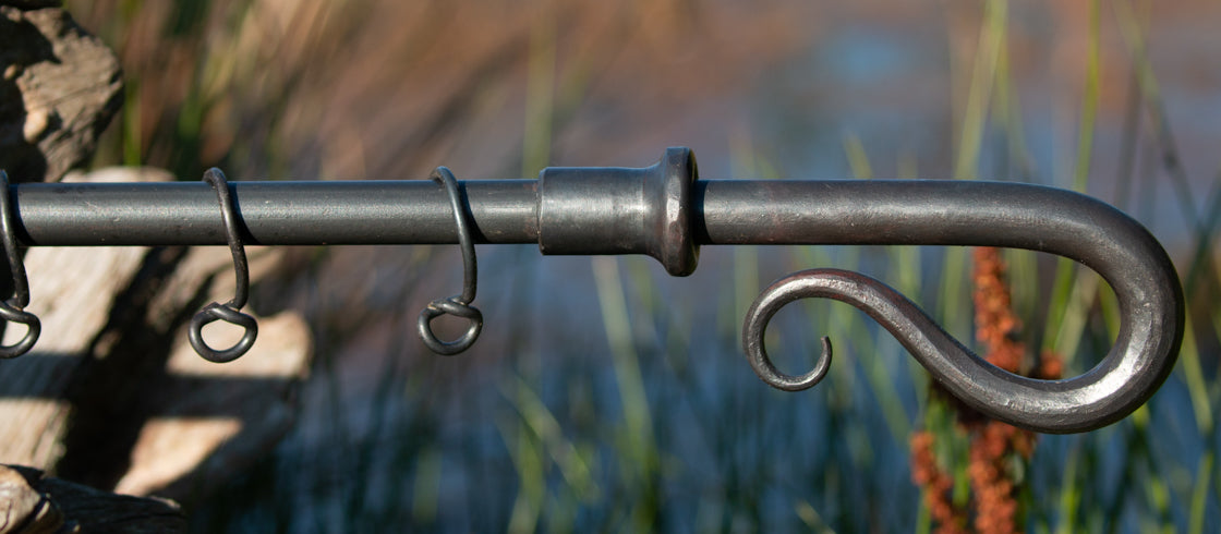 Solid Wrought Iron Bay Window Pole with Shepherd's Crook Finials