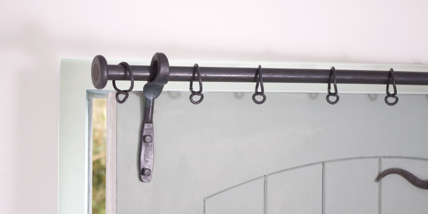 20mm Solid Wrought Iron Drapery Arm with Standard Bracket