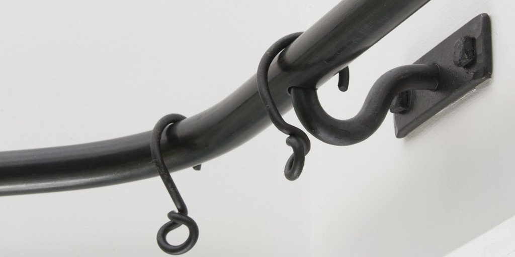 Wrought Iron Bay Window Pole with Chunky Discs